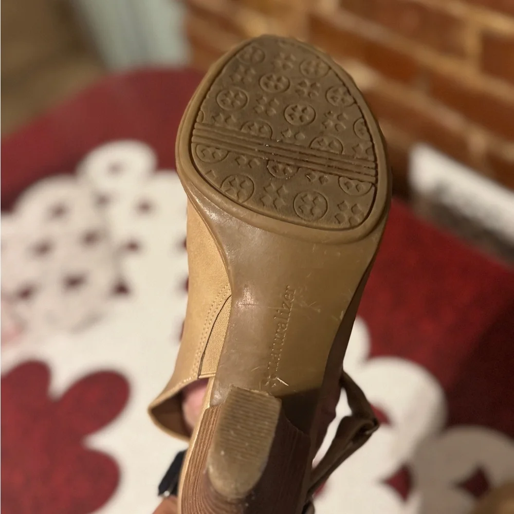 Naturalizer Tan Minimalist Slingback Sandals Size 7.5 - Picture 6 of 9